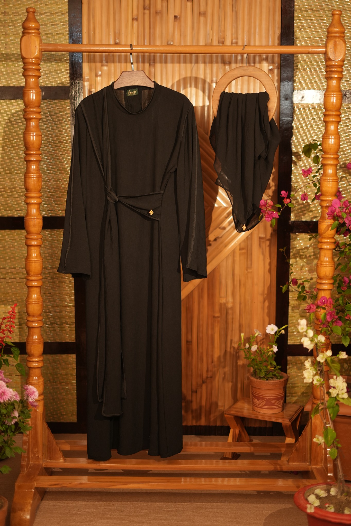 Khas Black fb 1